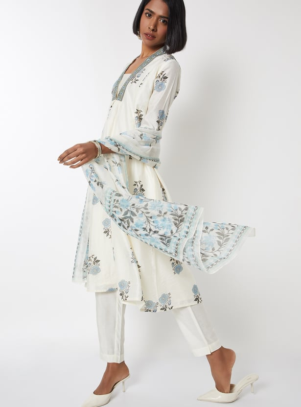 Women Floral Print A-line Kurta Set - Image 3